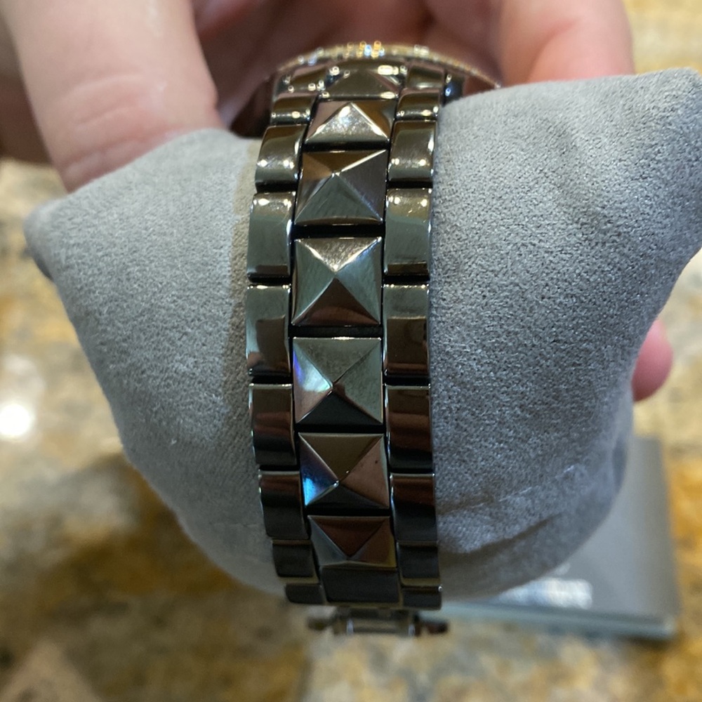 Vince Camuto watch New, never worn. Battery recently replaced. Beautiful!! - Picture 9 of 10